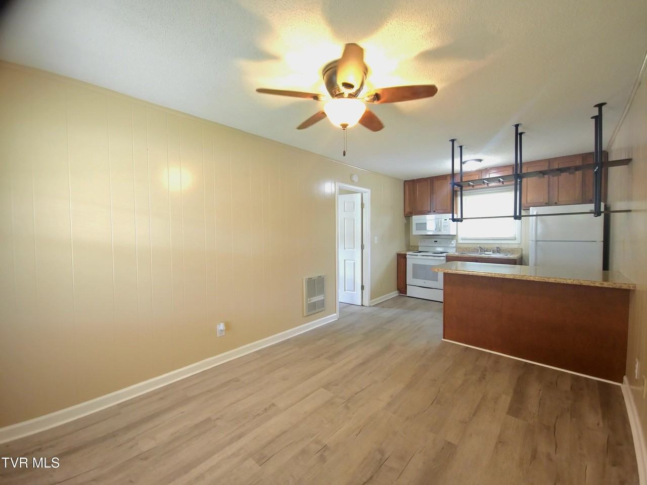 200 Two St #1 - Photo 5 of 9