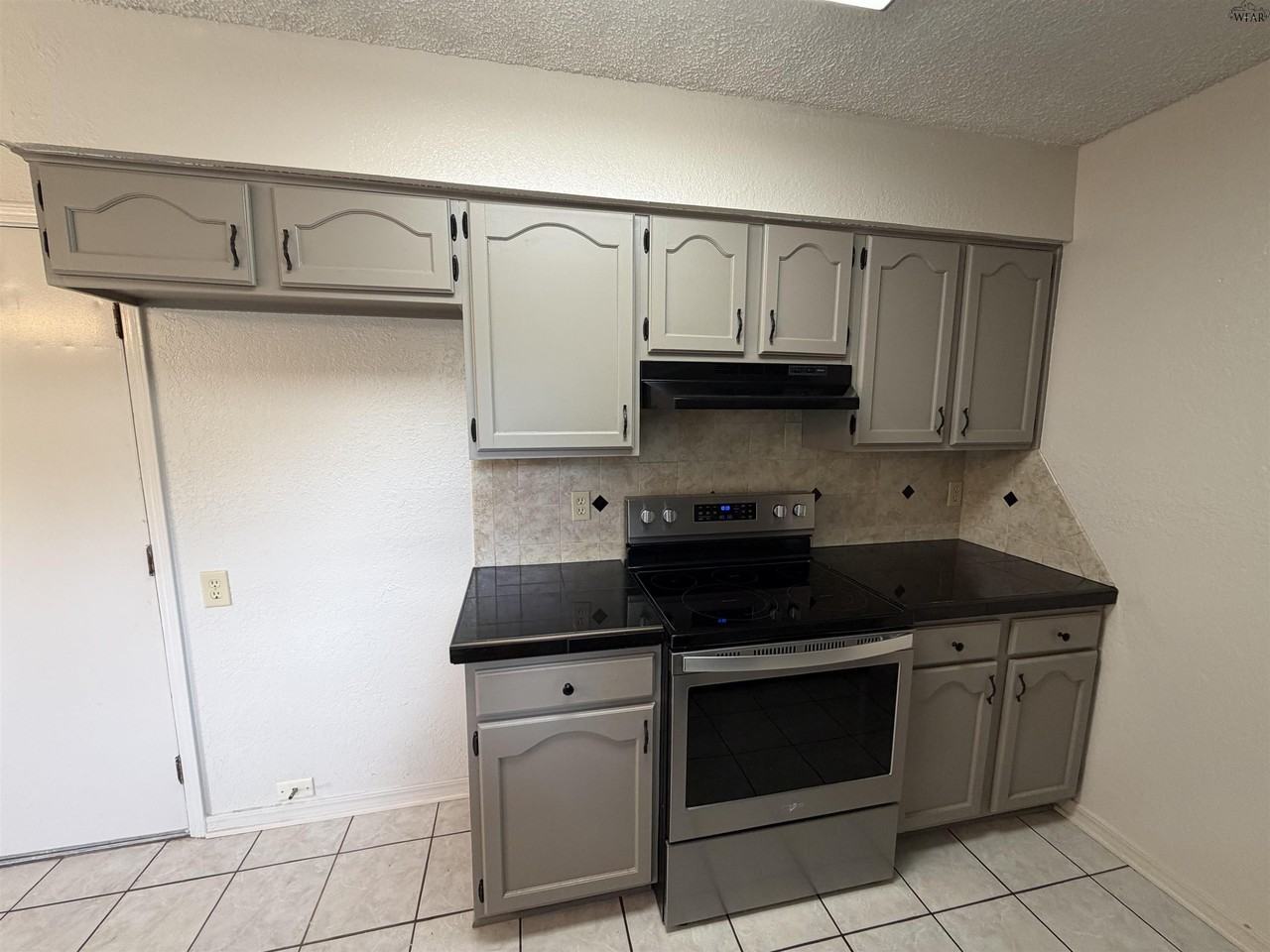 4830 Lovers Ln - Photo 5 of 14