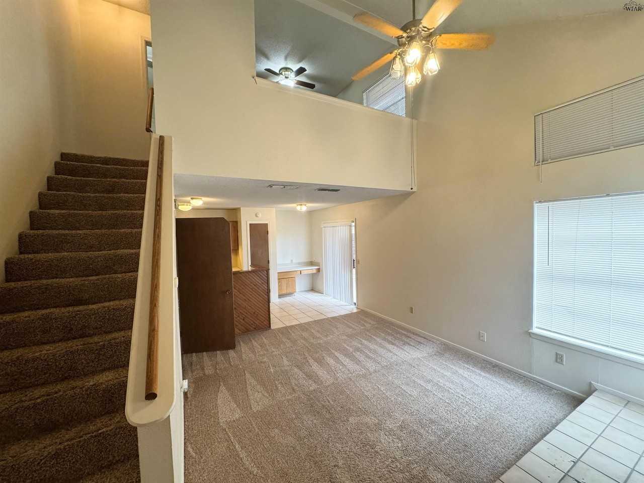 4627 Johnson Rd #B - Photo 2 of 8