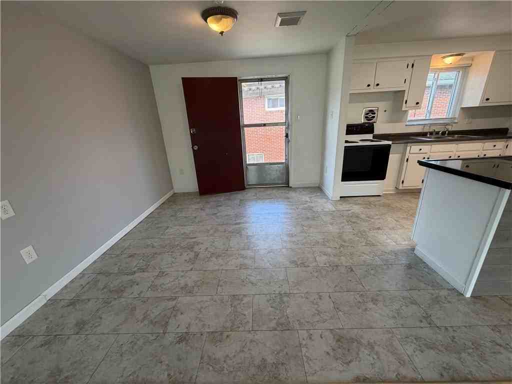 2000 Mcminn St #1 - Photo 5 of 17