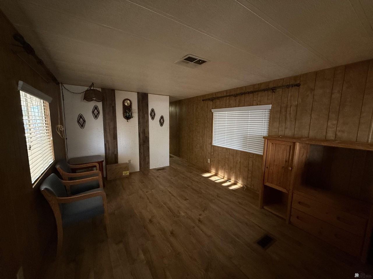 9384 E Ranch Dr - Photo 5 of 25