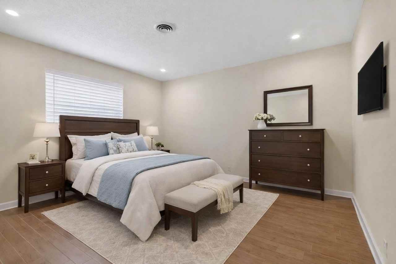 2125 Ne 56th Ct - Photo 6 of 17
