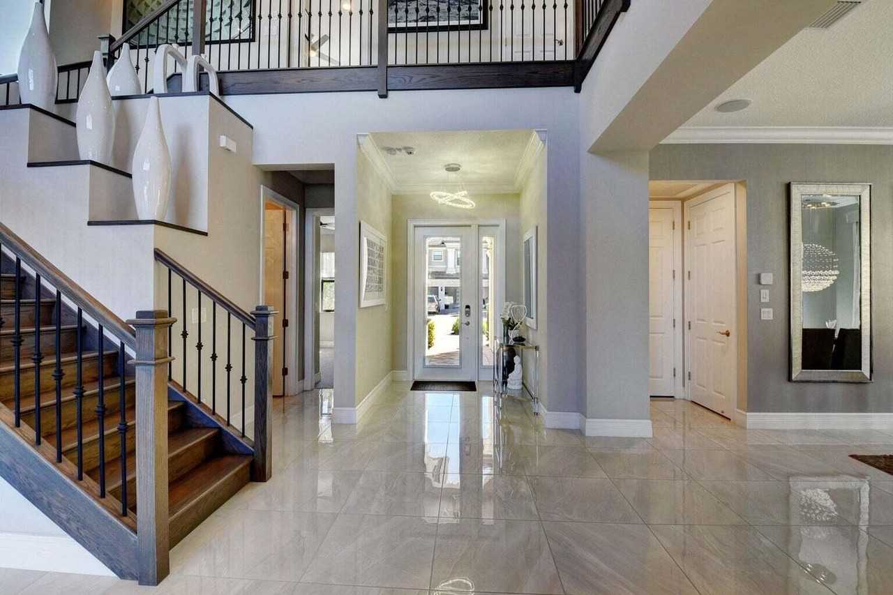 9344 Eden Roc Ct - Photo 2 of 45