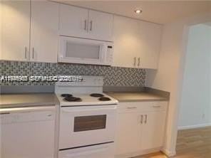 2025 Ne 164th St #302 - Photo 2 of 12