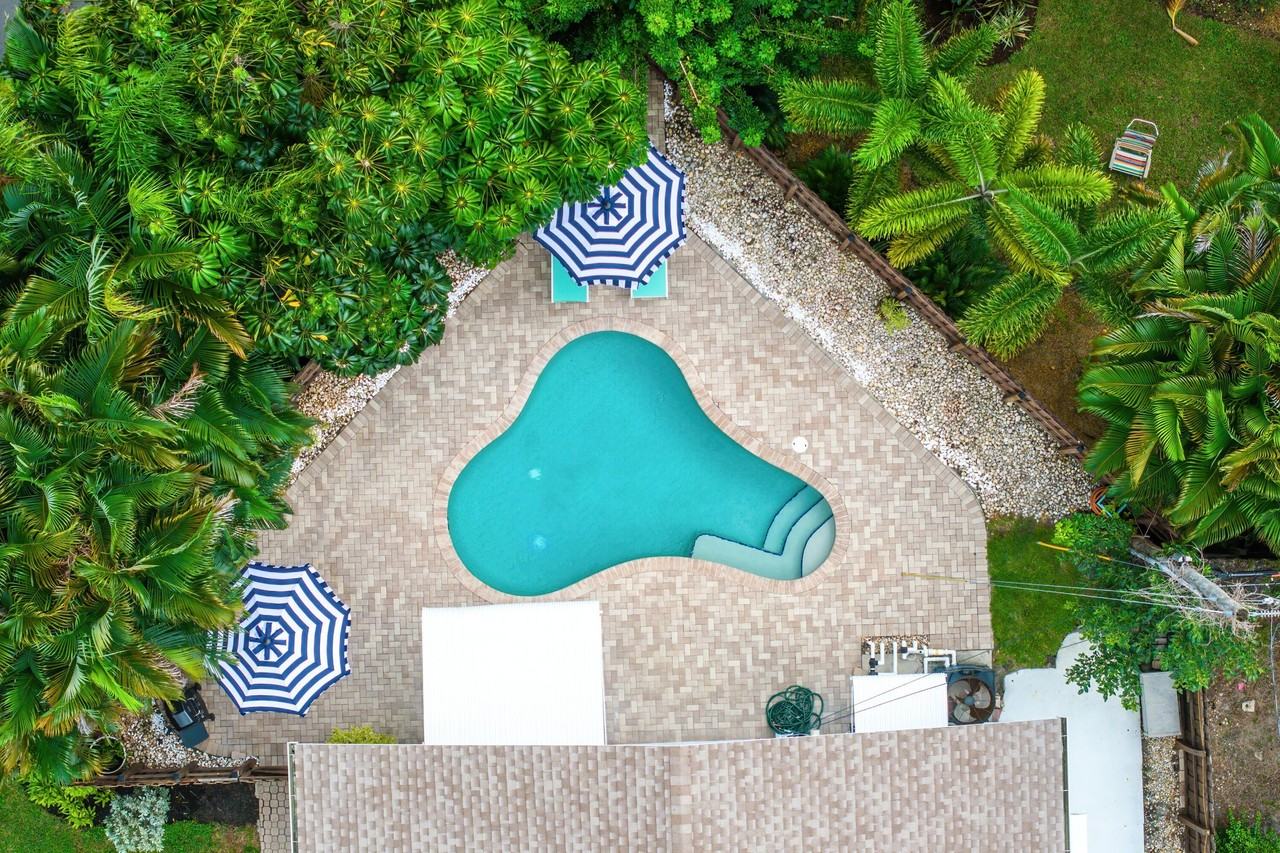 750 Heron Dr - Photo 2 of 42