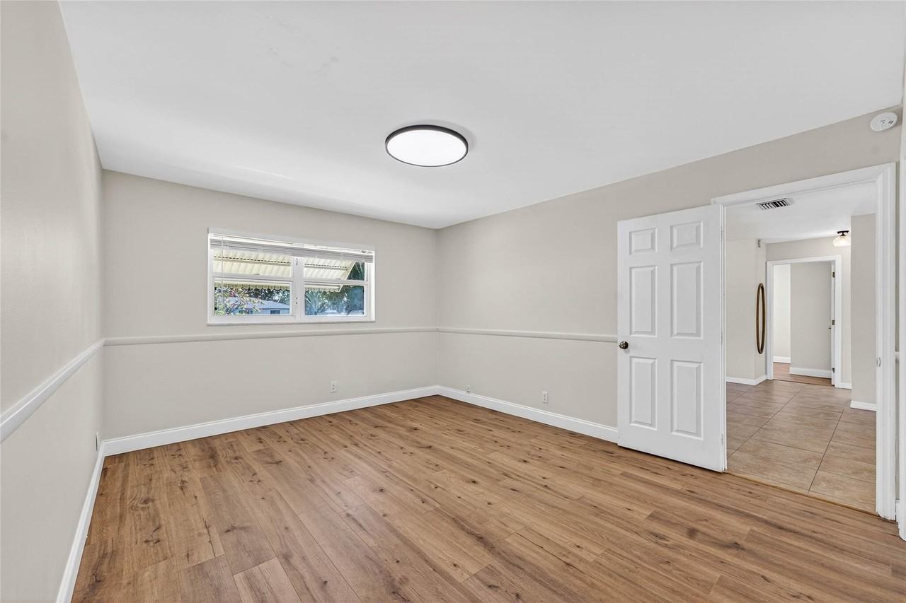 4499 Nw 2nd Ave - Photo 5 of 28