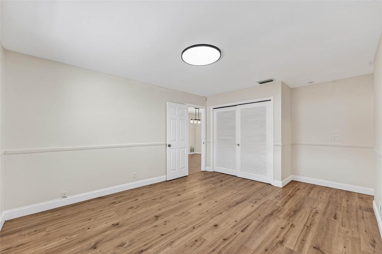 4499 Nw 2nd Ave - Photo 6 of 28