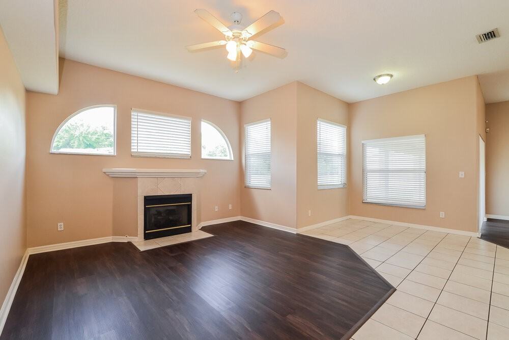 1604 Silhouette Dr - Photo 3 of 16