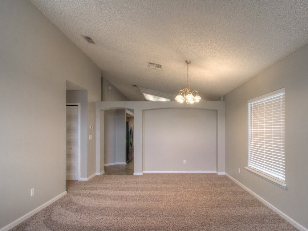 12630 Richfield Blvd - Photo 3 of 15