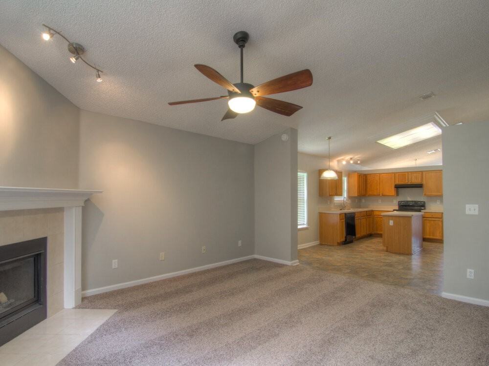 12630 Richfield Blvd - Photo 7 of 15