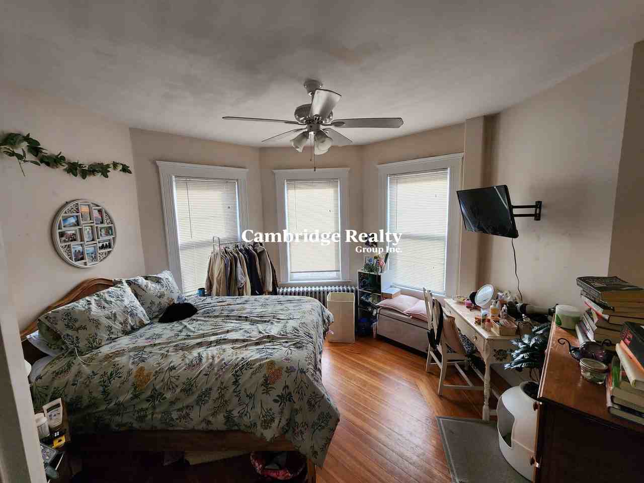140 Brooks St #1T - Photo 4 of 10