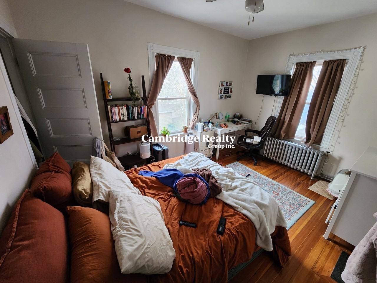140 Brooks St #1T - Photo 7 of 10
