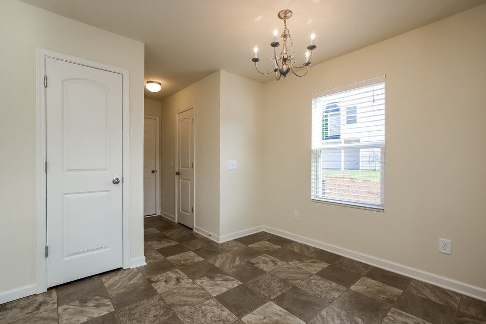 16 Everett Cir - Photo 6 of 17