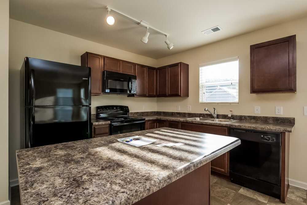 16 Everett Cir - Photo 7 of 17