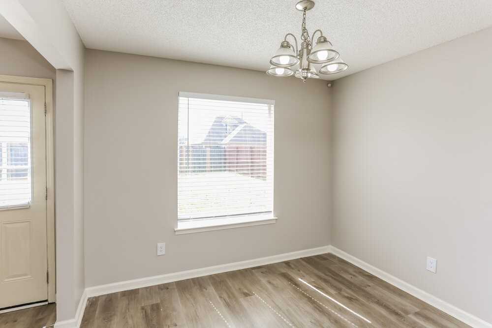 9913 Vista Ridge Dr - Photo 7 of 17