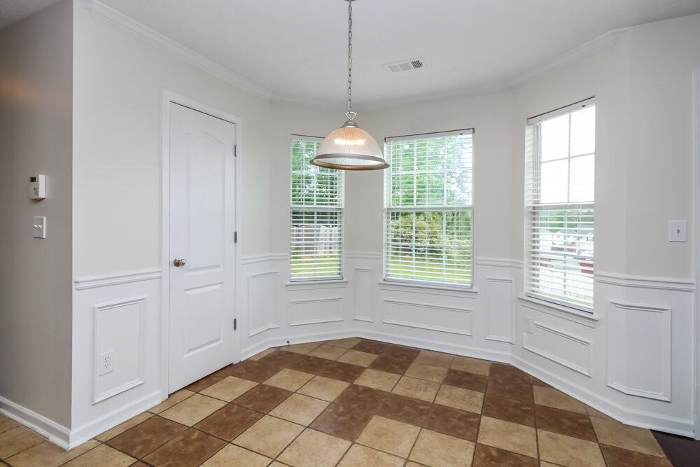 604 Mohawk Cir - Photo 5 of 19