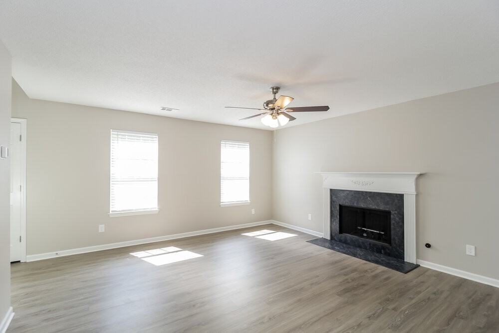 4548 White Rd - Photo 6 of 18