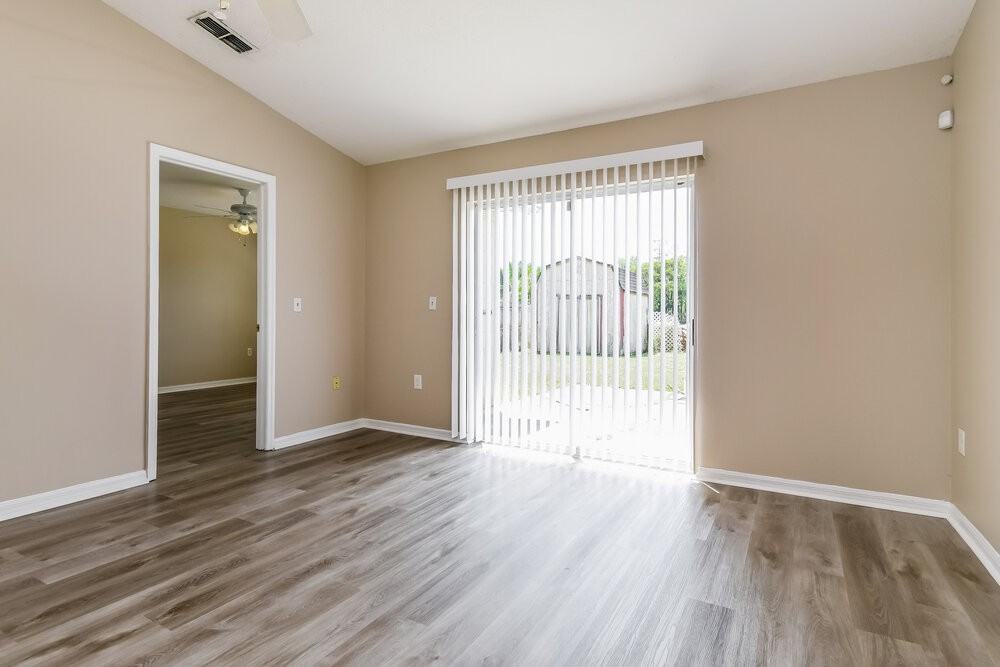 1940 Villa Angelo Blvd - Photo 4 of 16