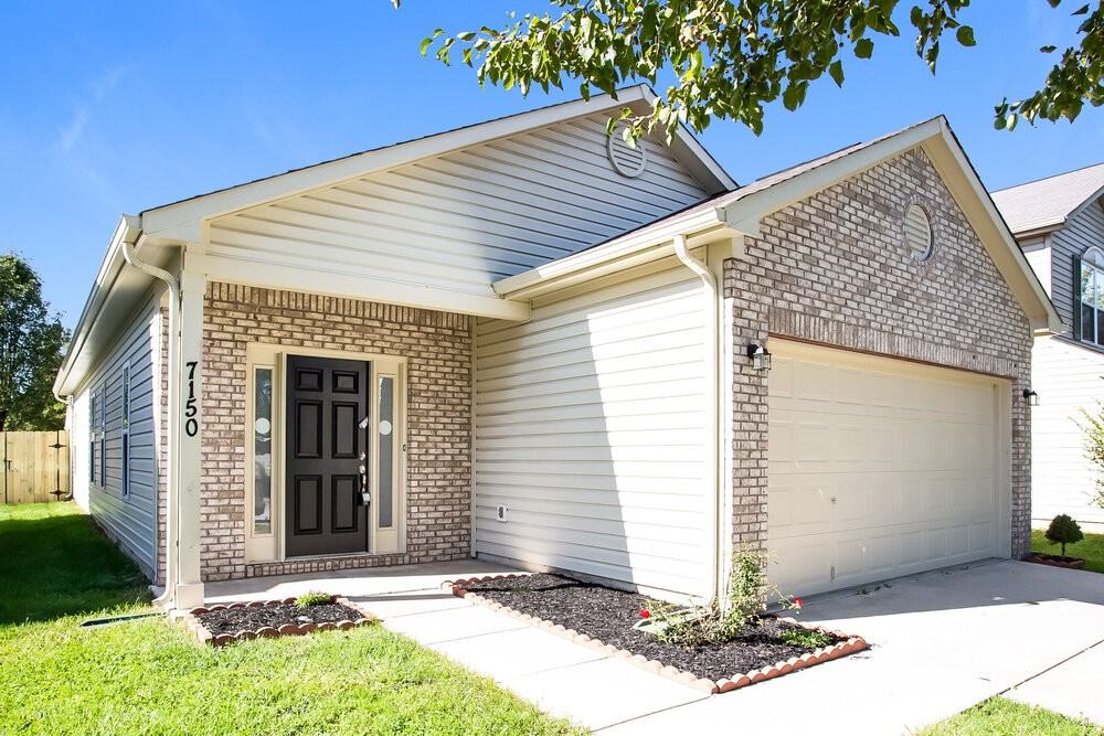 7150 Parklake Pl - Photo 3 of 16