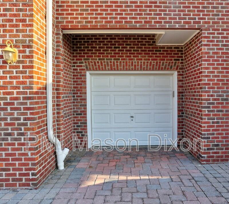 5801 Clipper Ln #404 - Photo 3 of 28