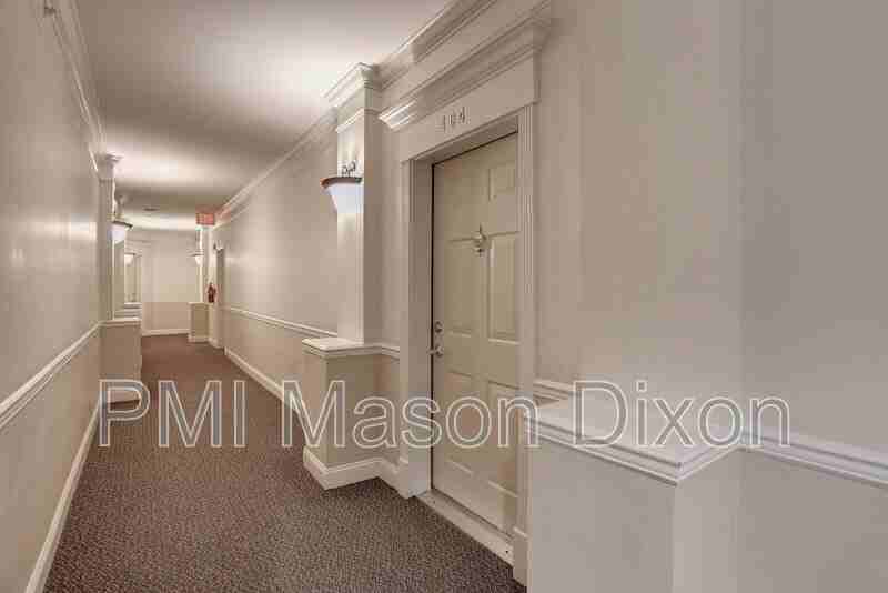 5801 Clipper Ln #404 - Photo 5 of 28