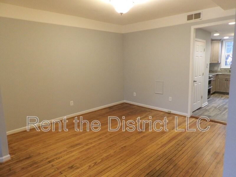 231 14th St Ne - Photo 6 of 21