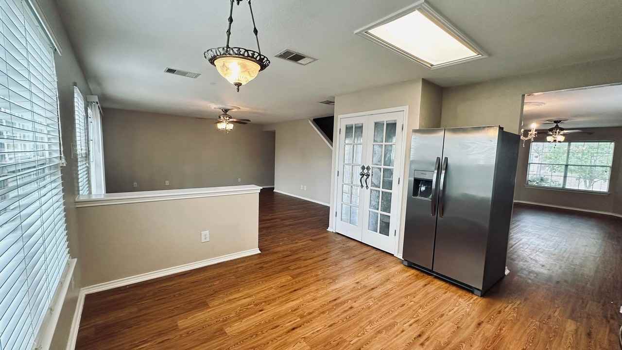 8851 Kestrel Oak - Photo 5 of 31