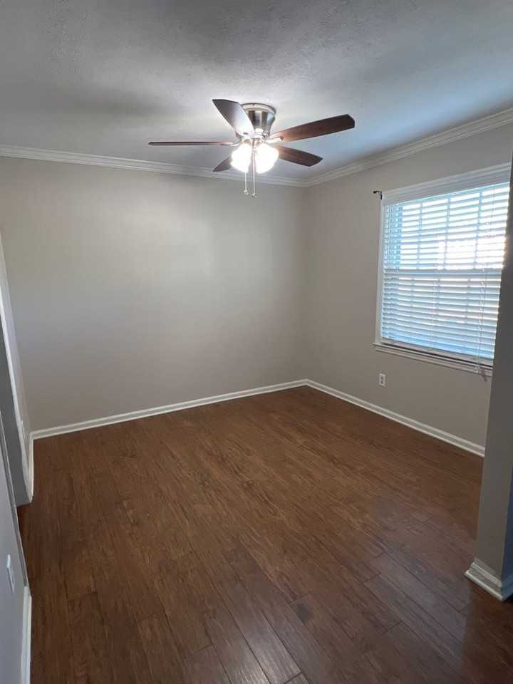 540 Oak Meadow Ln - Photo 2 of 18