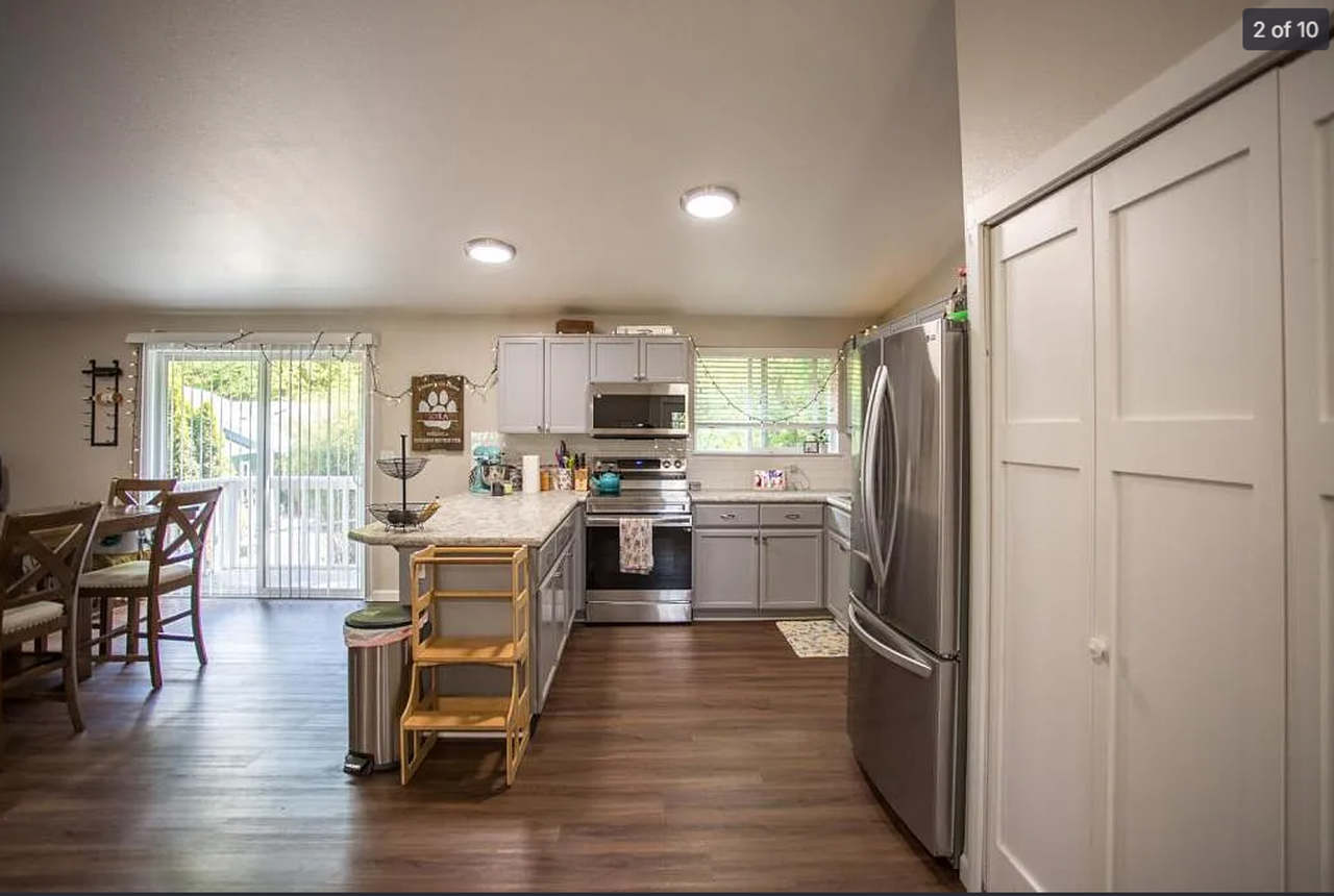 2521 123rd Ave Sw - Photo 2 of 10