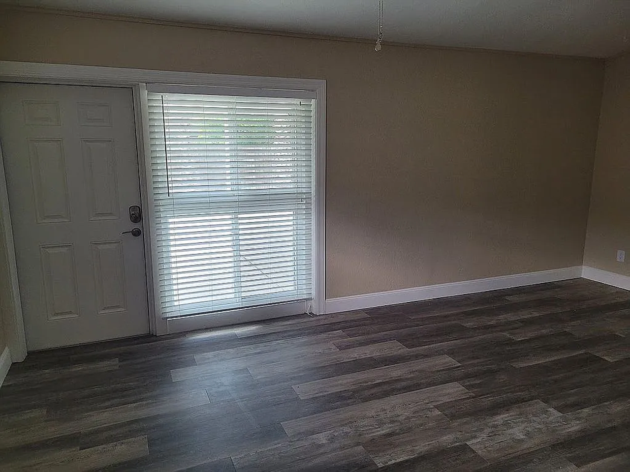 1628 Pine St - Photo 5 of 23