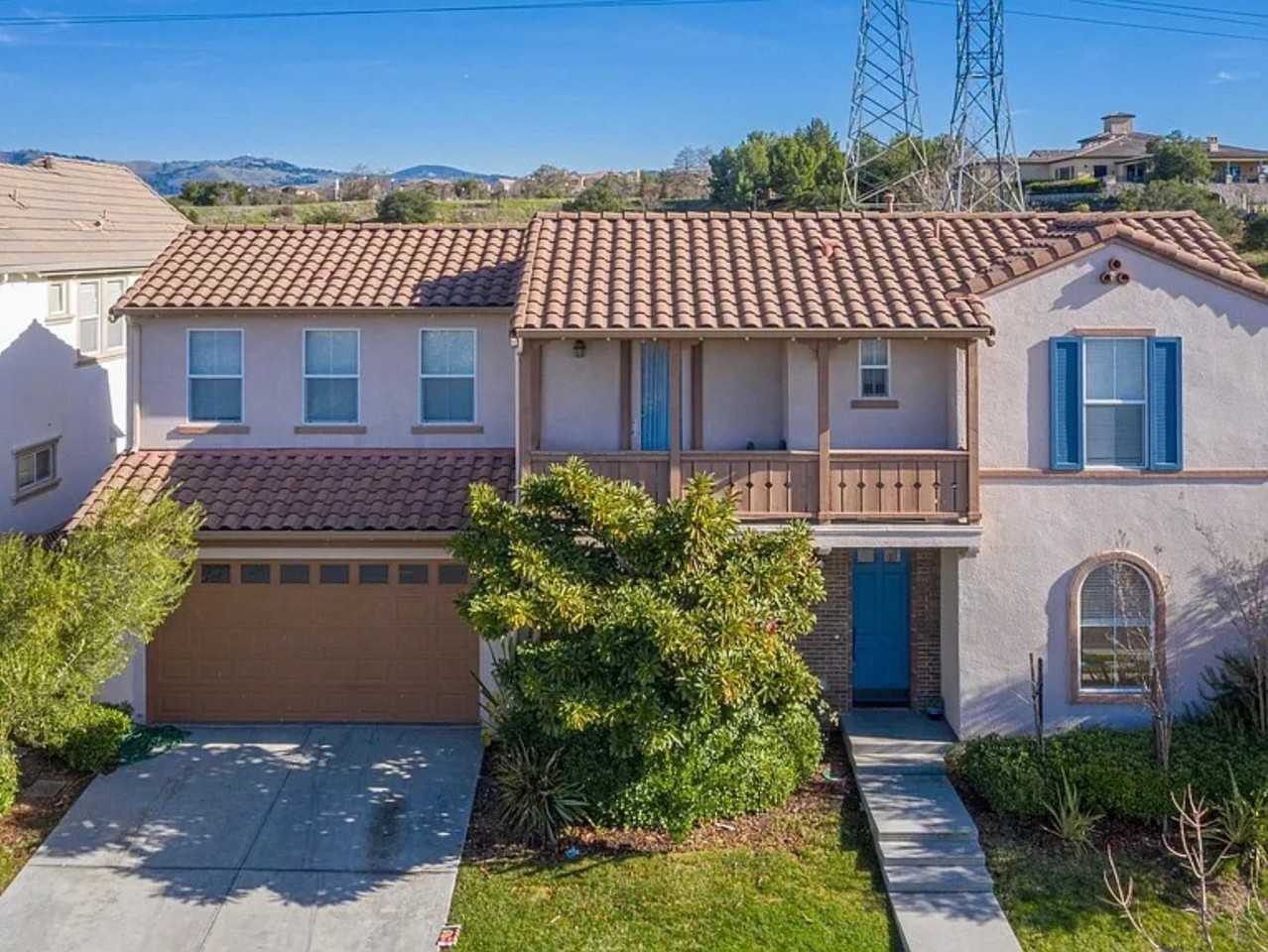 1512 Quiet Pond Ln - Photo 2 of 13