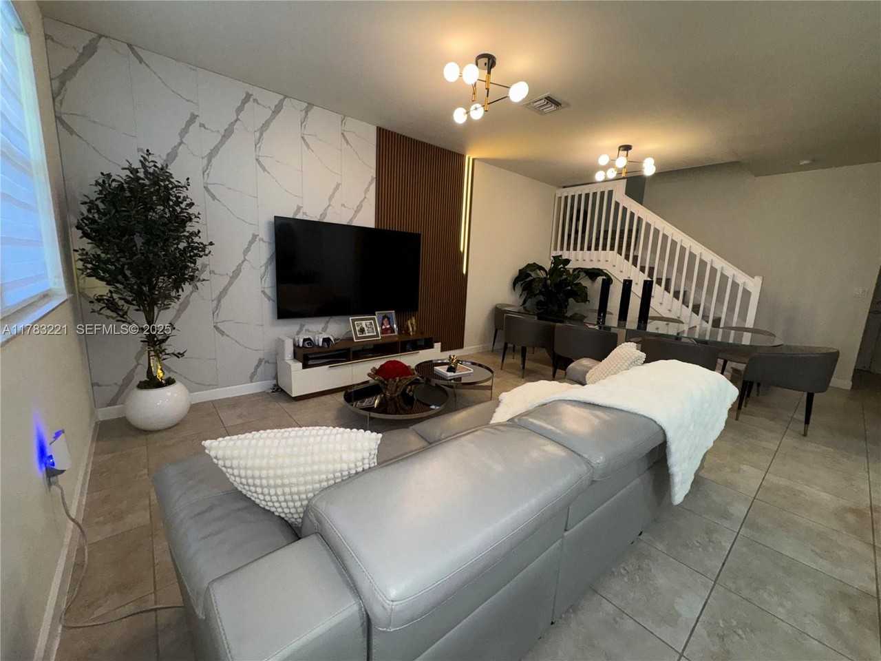 16550 Southwest 42nd Terrace #16550 - Photo 3 of 49