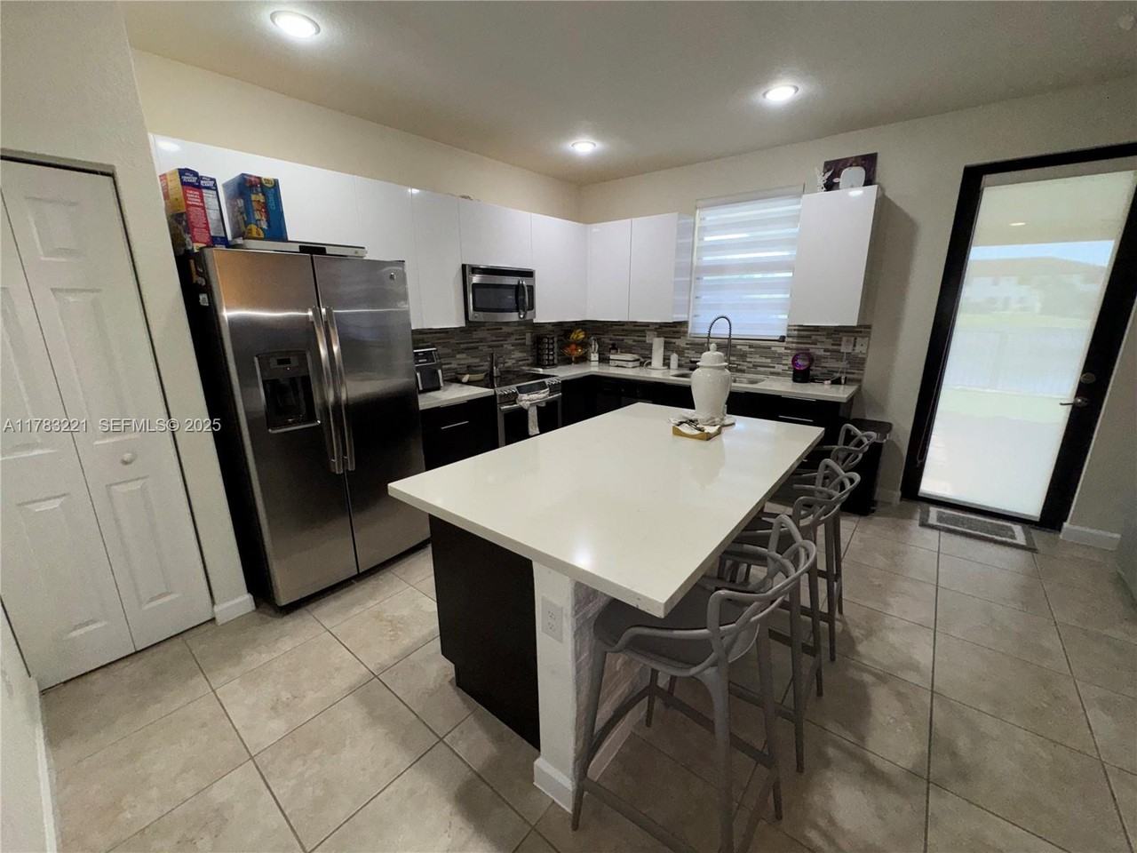 16550 Southwest 42nd Terrace #16550 - Photo 5 of 49