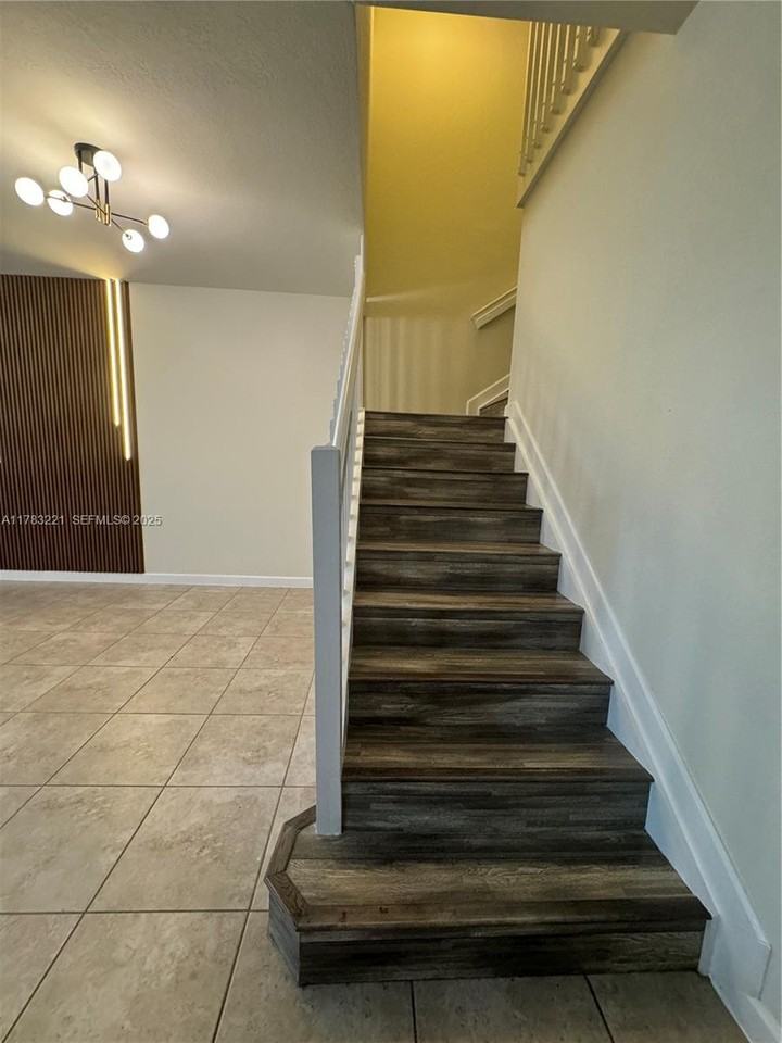 16550 Southwest 42nd Terrace #16550 - Photo 6 of 49