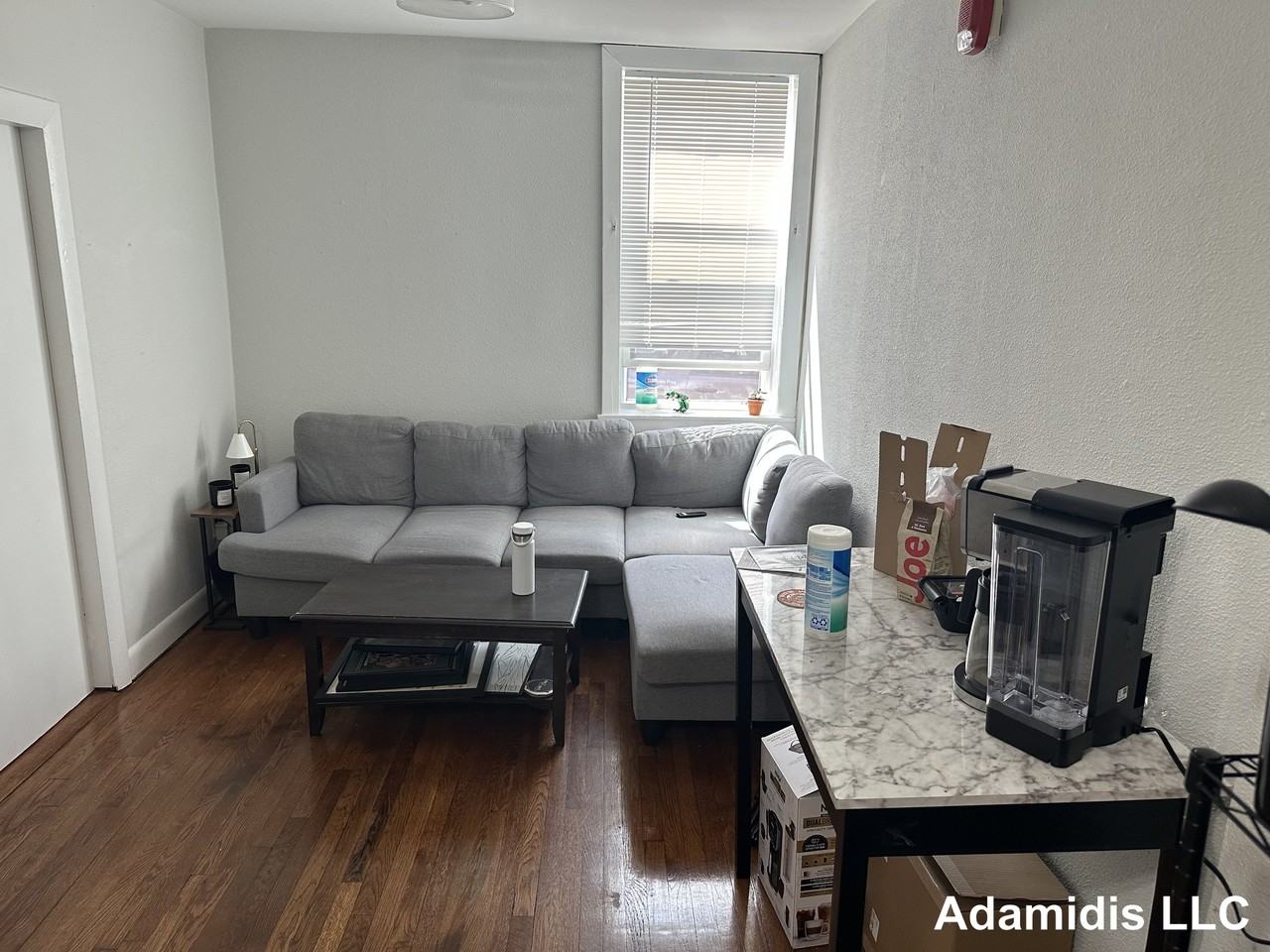 722 E 6th St #1R - Photo 6 of 15