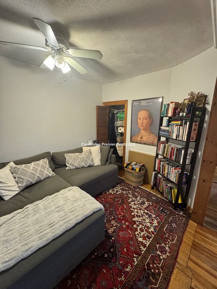 Columbia St #1 - Photo 2 of 12