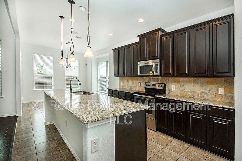917 Swan Ridge Dr - Photo 7 of 28