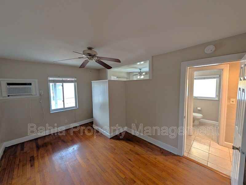 520 11th Ave N #4 - Photo 4 of 10