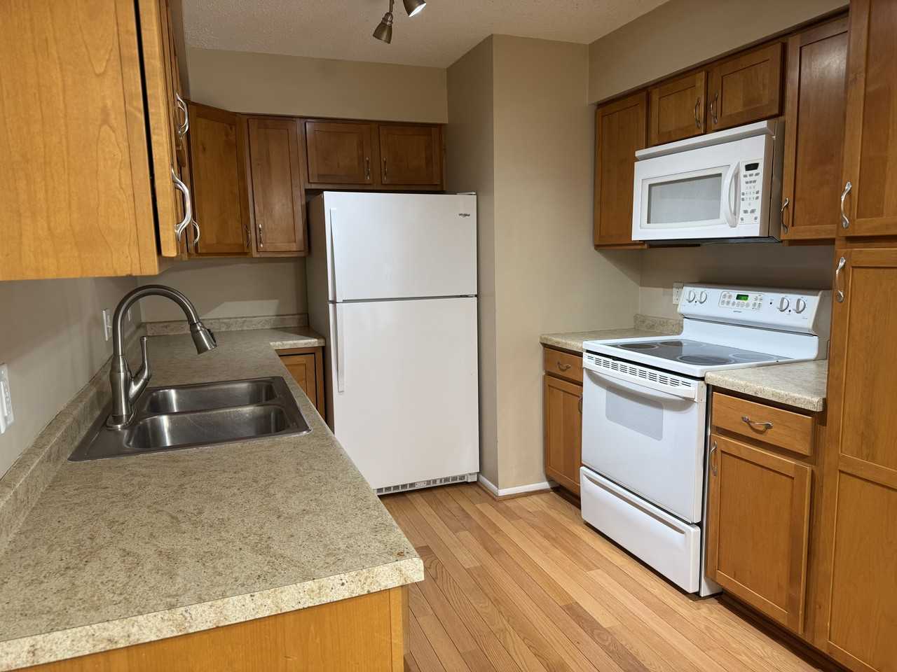 361 Elan Ct - Photo 5 of 10