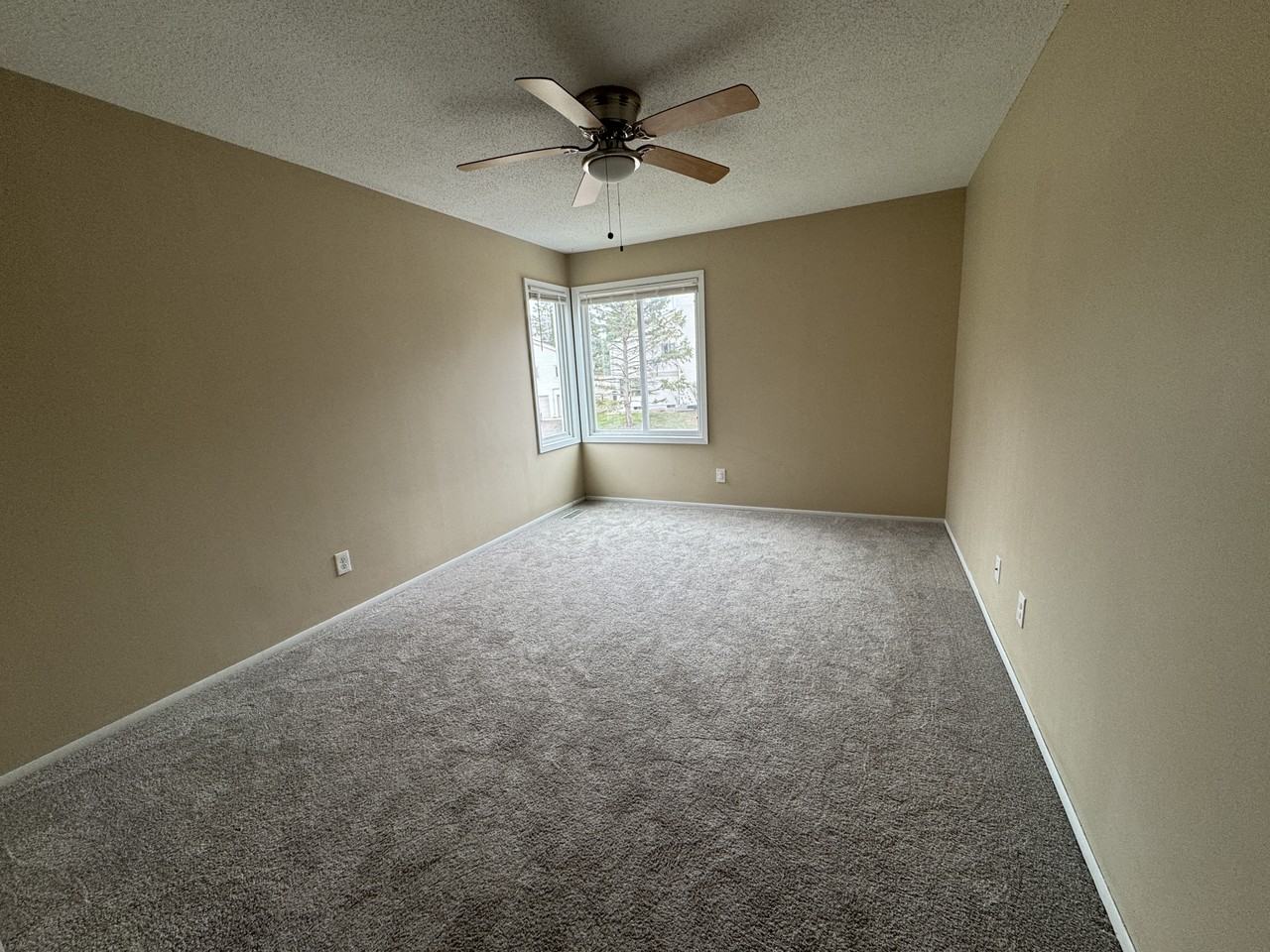 361 Elan Ct - Photo 7 of 10