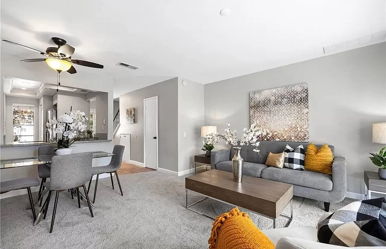 91 Bentwood Ln - Photo 2 of 11