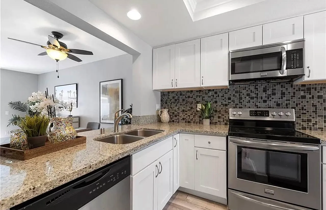 91 Bentwood Ln - Photo 3 of 11