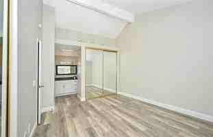 featured image of 6 Sandpiper Ln