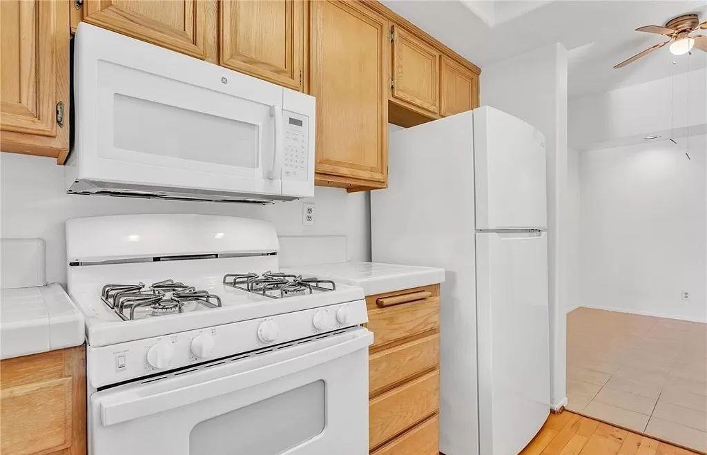 8122 Seawater Dr #102 - Photo 6 of 14