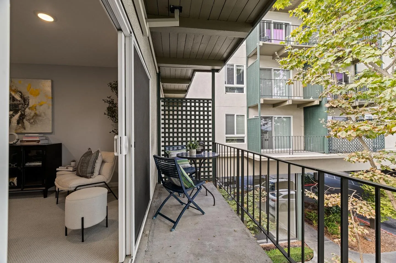833 N Humboldt St #106