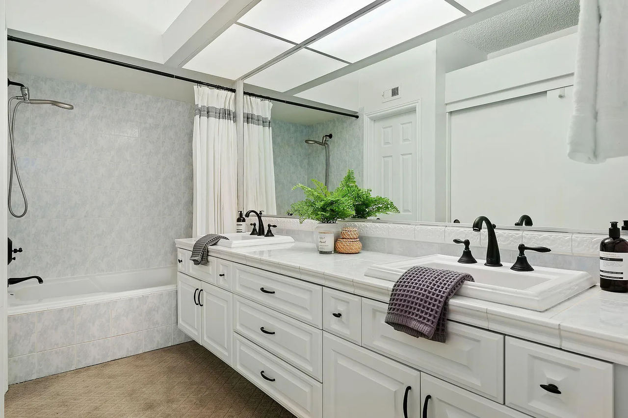 24015 Arroyo Park Dr #44 - Photo 7 of 13