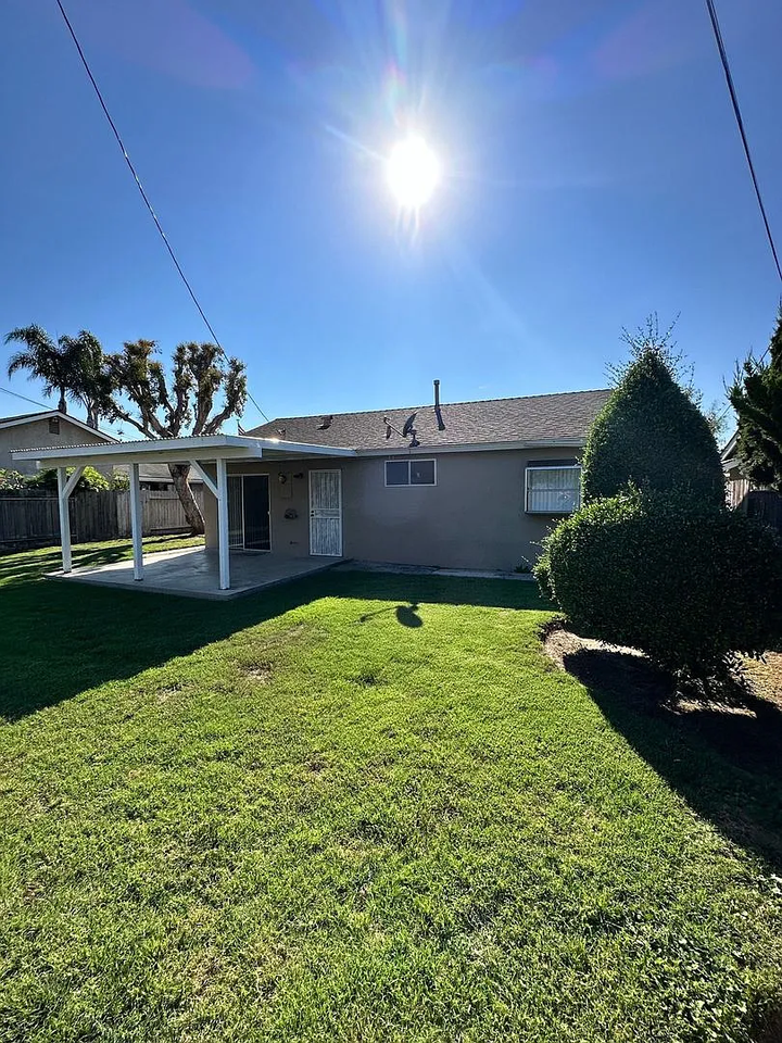 20102 Port Cir - Photo 4 of 14