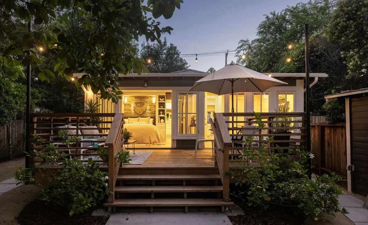 844 N Catalina Ave - Photo 4 of 9