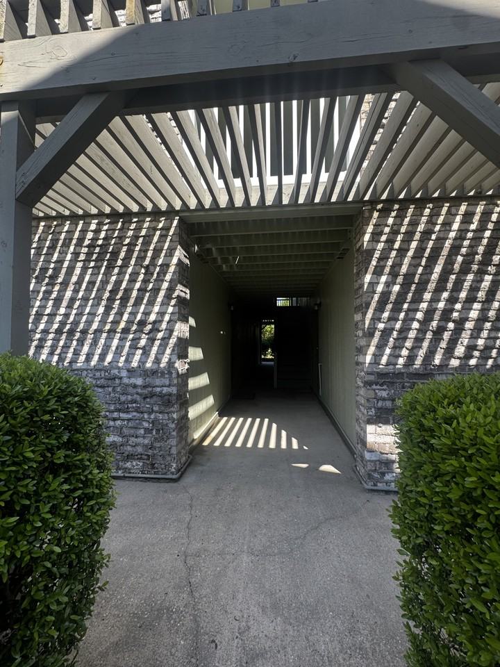 4709 Cobblestone Dr #4 - Photo 3 of 17