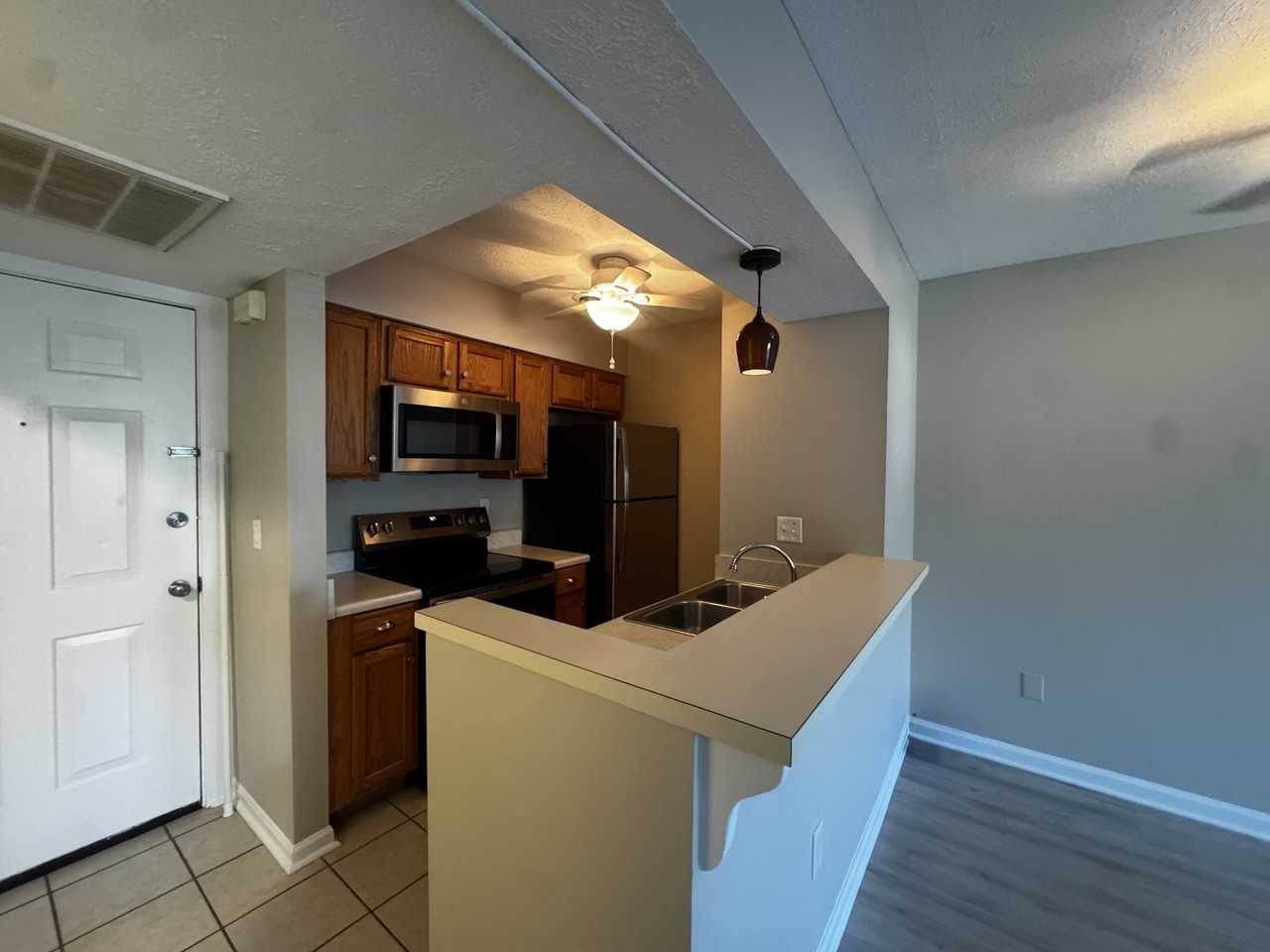 4709 Cobblestone Dr #4 - Photo 5 of 17